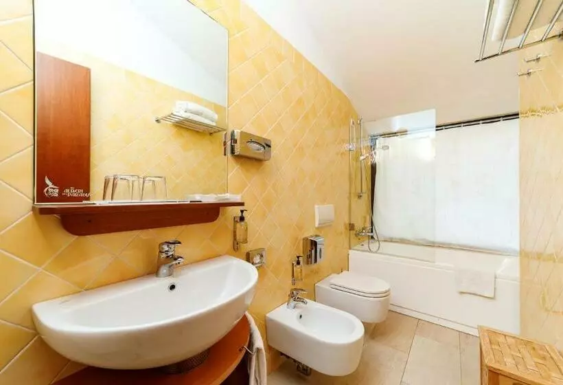 Отель Alberi del Paradiso