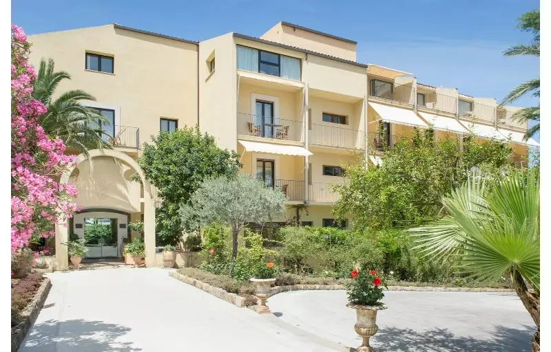 Отель Alberi del Paradiso