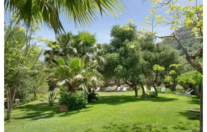 Отель Alberi del Paradiso