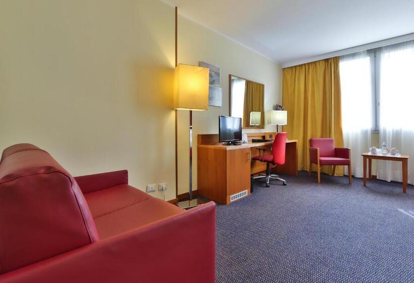 בית מלון כפרי Crowne Plaza Venice East, An Ihg