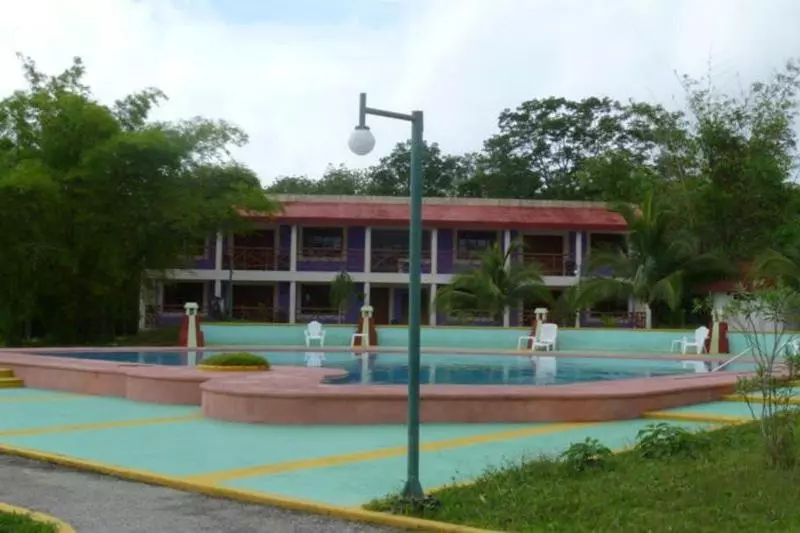 ホテル Debliz Xpuhil