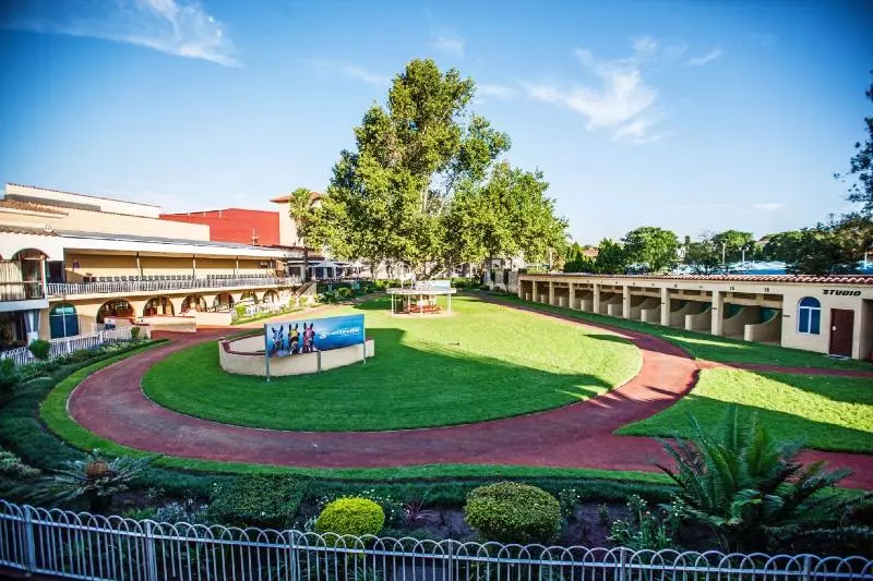 בית מלון כפרי Golden Horse