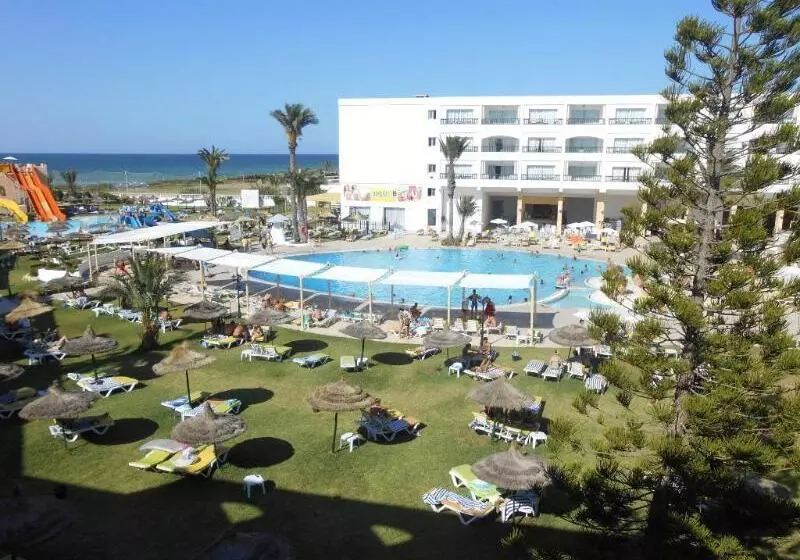 Отель Le Soleil Bella Vista