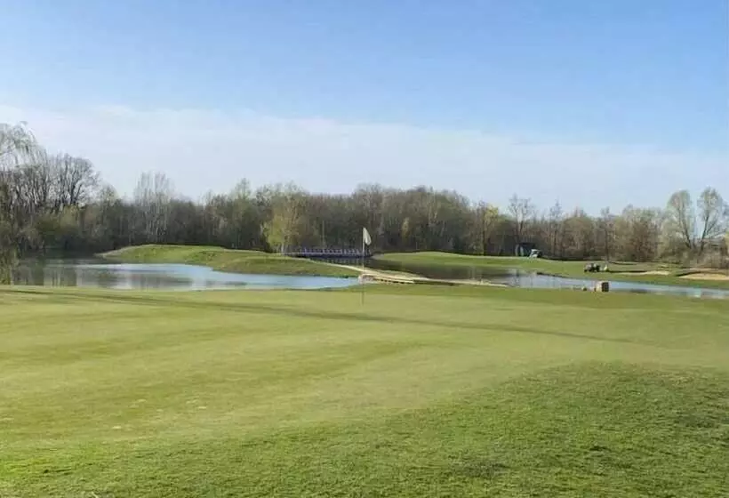 בית מלון כפרי Les Suites Domaine De Crécy