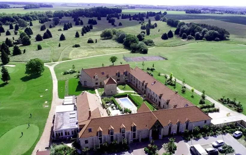 בית מלון כפרי Les Suites Domaine De Crécy