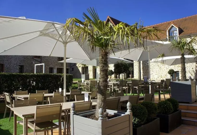 בית מלון כפרי Les Suites Domaine De Crécy