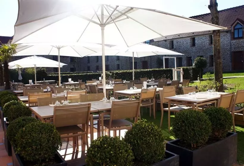 בית מלון כפרי Les Suites Domaine De Crécy