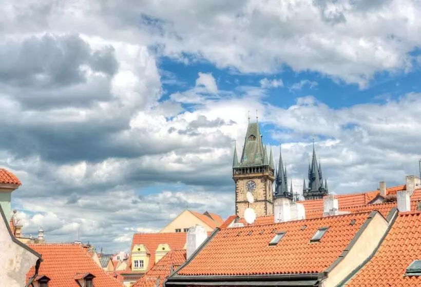 هتل Palác U Kočků By Adrez, Palace At The Cats