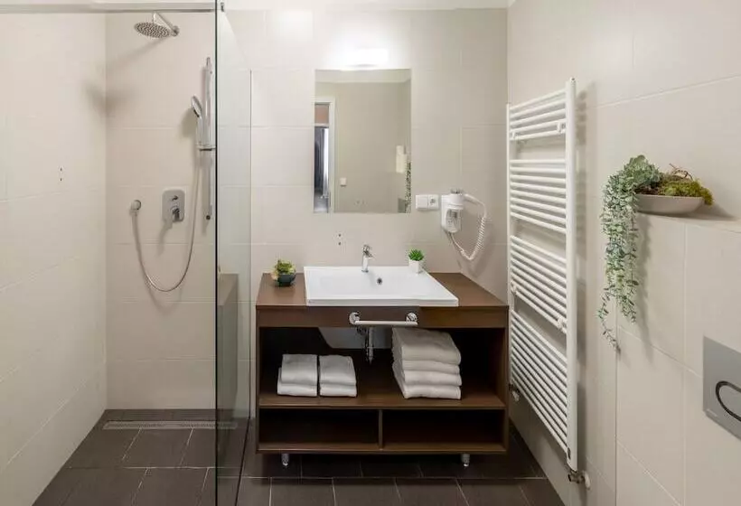 هتل Palác U Kočků By Adrez, Palace At The Cats