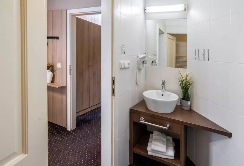 هتل Palác U Kočků By Adrez, Palace At The Cats