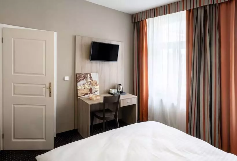 هتل Palác U Kočků By Adrez, Palace At The Cats