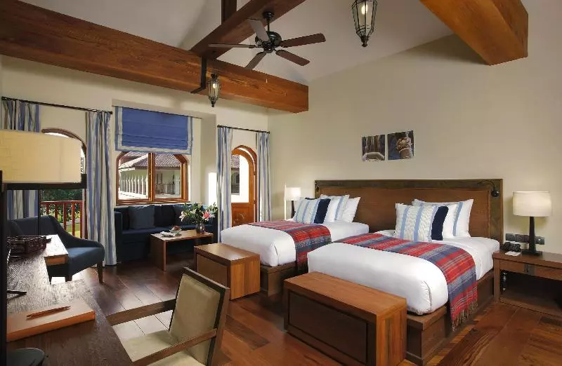 هتل Paradise Inle Resort
