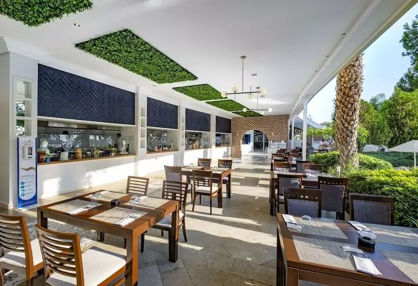 酒店 Utopia Beach Club