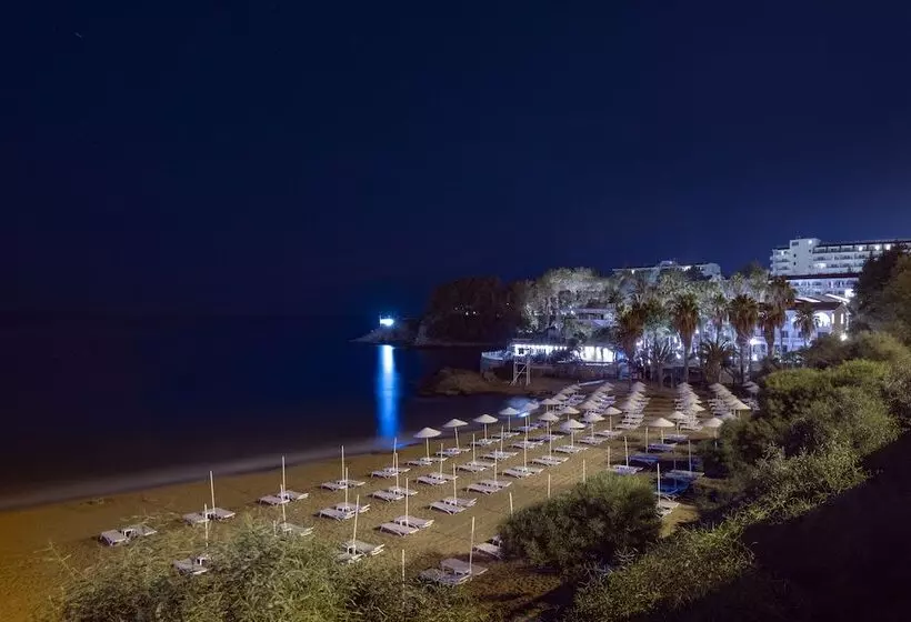 酒店 Utopia Beach Club