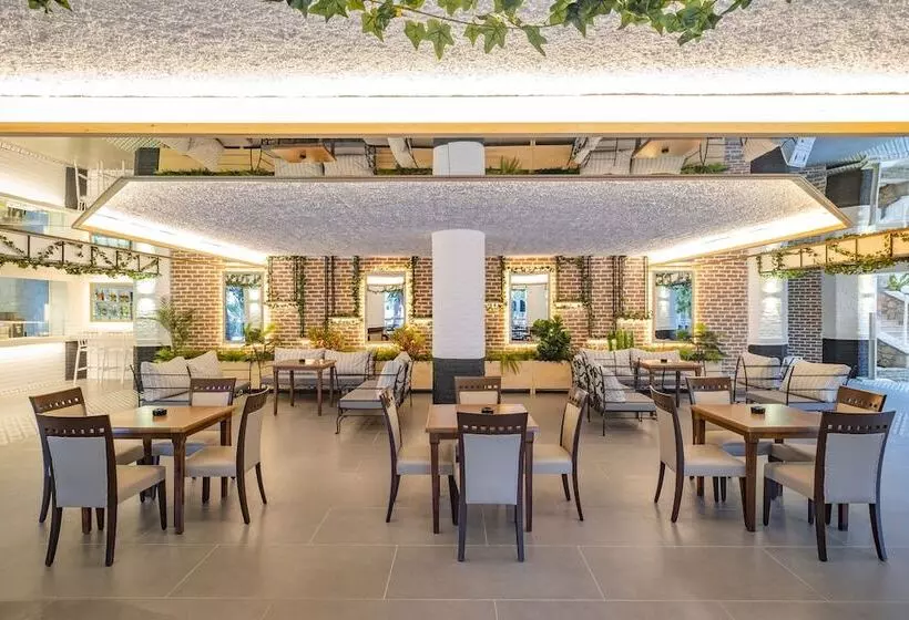 酒店 Utopia Beach Club