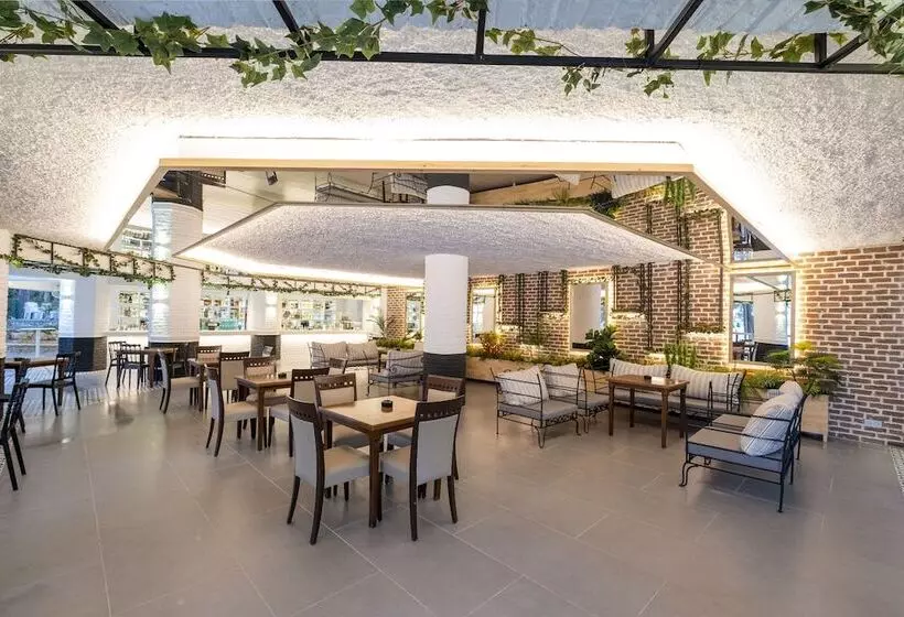 酒店 Utopia Beach Club