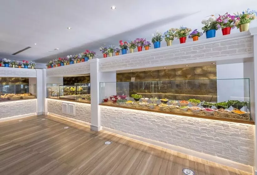 酒店 Utopia Beach Club