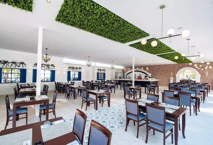 酒店 Utopia Beach Club