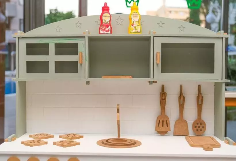 酒店 Utopia Beach Club