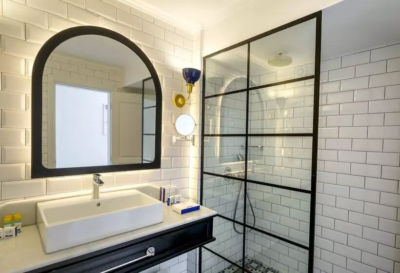 酒店 Utopia Beach Club