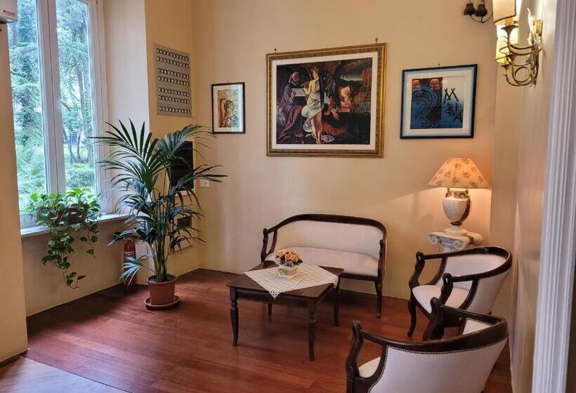 فندق Villa Aricia