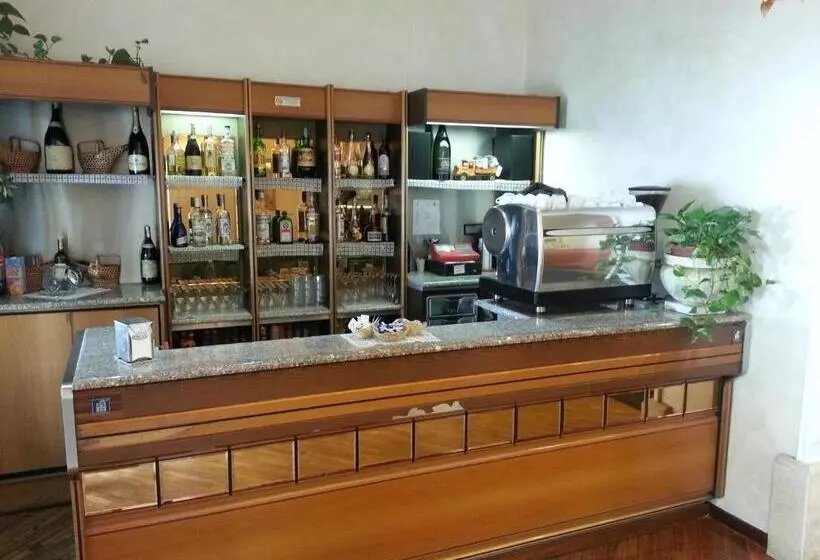 Отель Villa Aricia