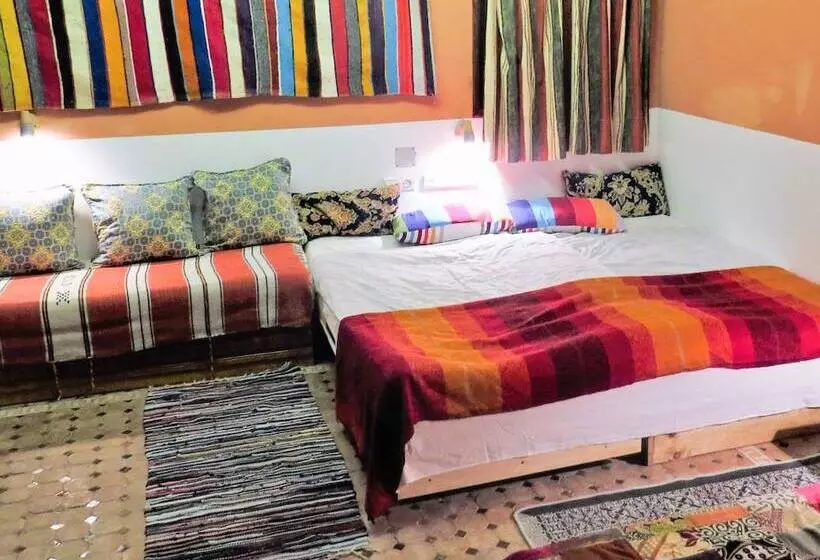 Maranga Surfvilla   Hostel