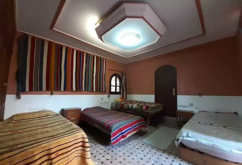 Maranga Surfvilla   Hostel