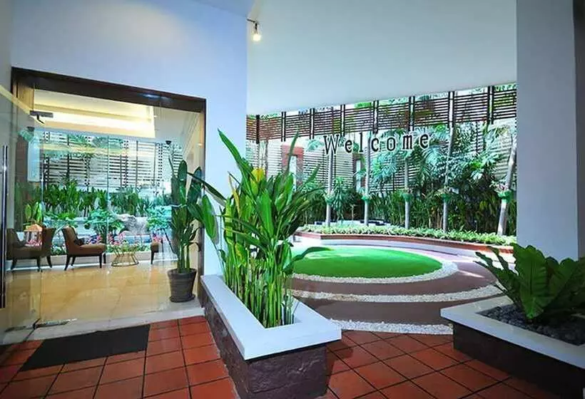 Centre Point Plus Hotel Pratunam