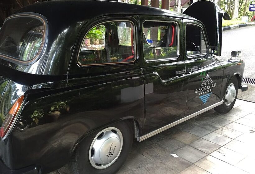 Hotel Kampung Tok Senik Resort