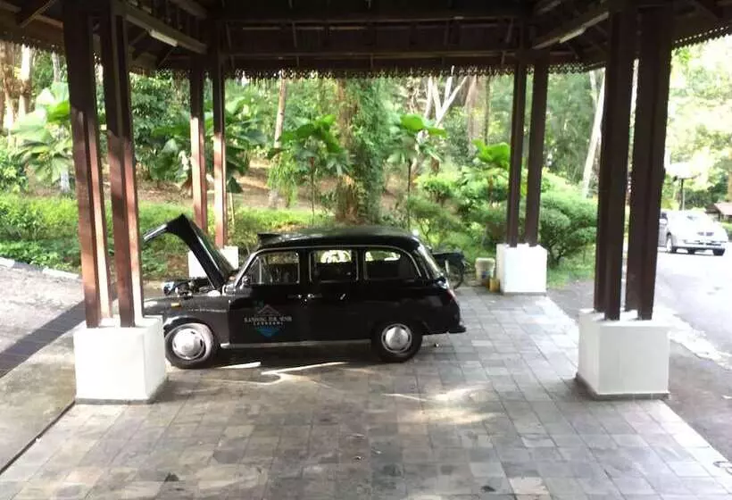 هتل Kampung Tok Senik Resort