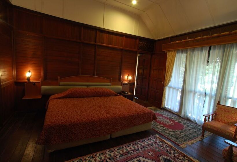 Hotel Kampung Tok Senik Resort