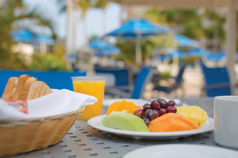 هتل Marriott's Aruba Surf Club