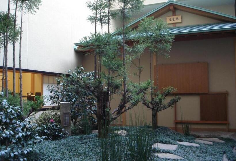 בית מלון כפרי Monterey La Soeur Osaka