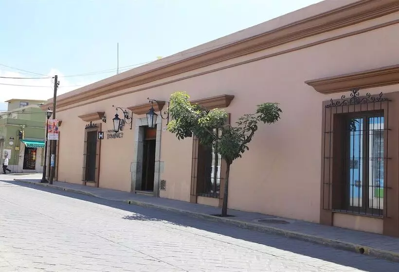 Отель Parador Del Dominico