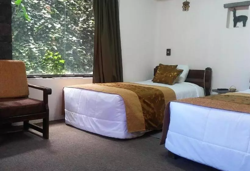 هتل Pozo Del Cielo