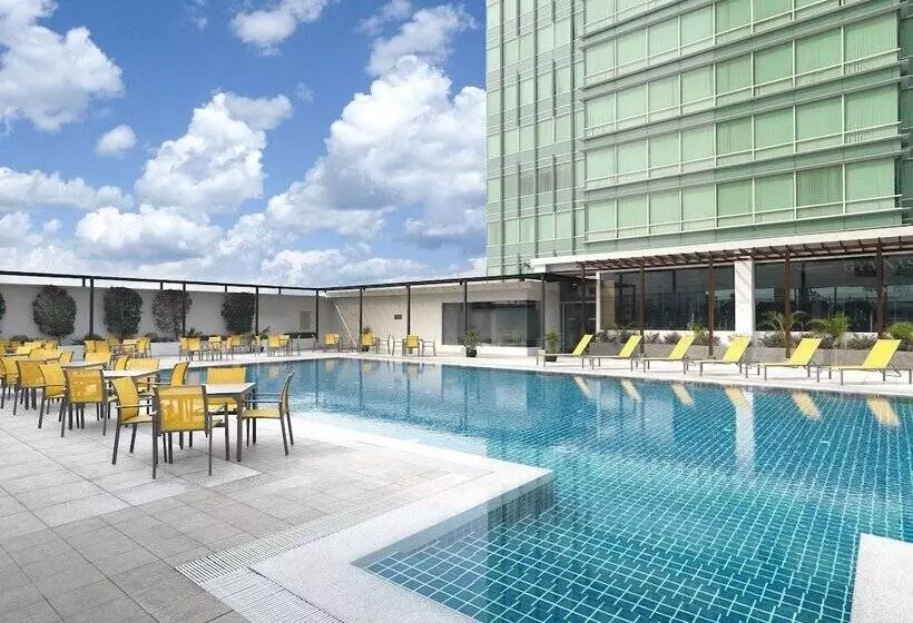 هتل St Giles Boulevard