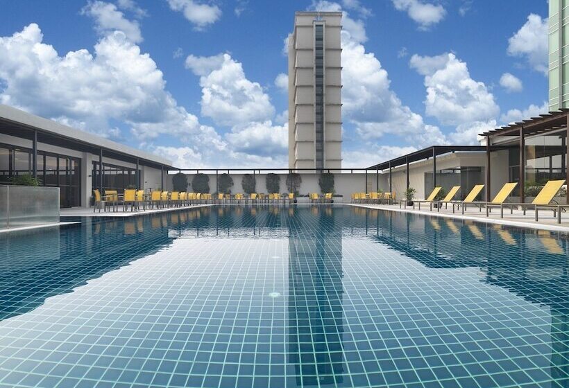 هتل St Giles Boulevard