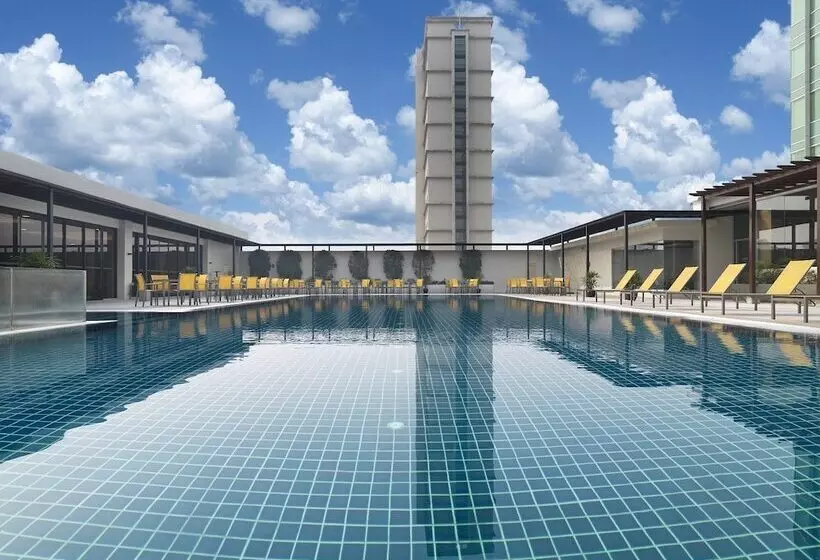 هتل St Giles Boulevard