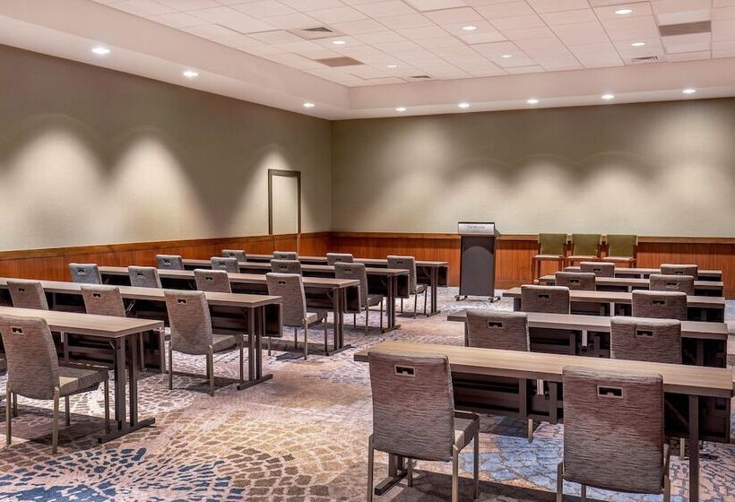 هتل The Westin Boston Seaport District