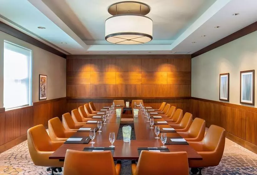 בית מלון כפרי The Westin Boston Seaport District