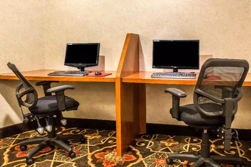 Clarion Hotel Philadelphia International Airport