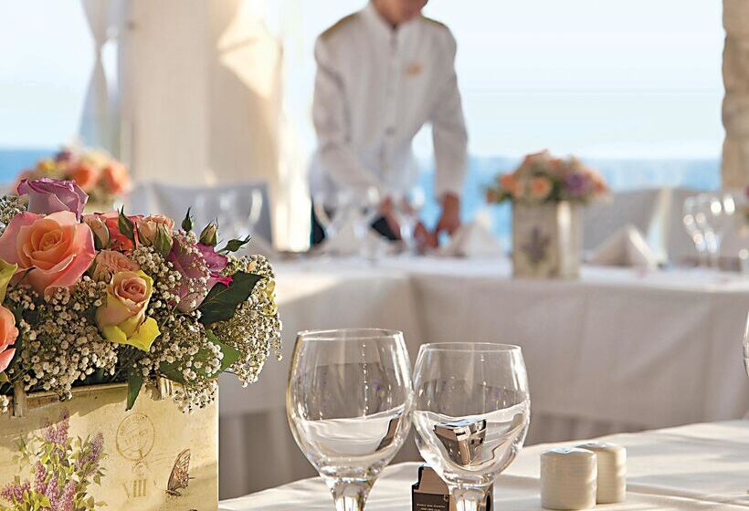 هتل Alexander The Great Beach