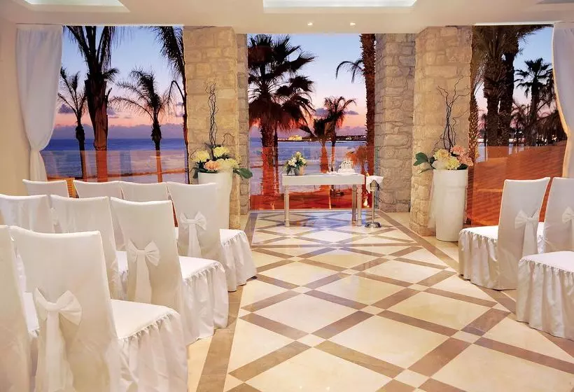 Hotel Alexander The Great Beach