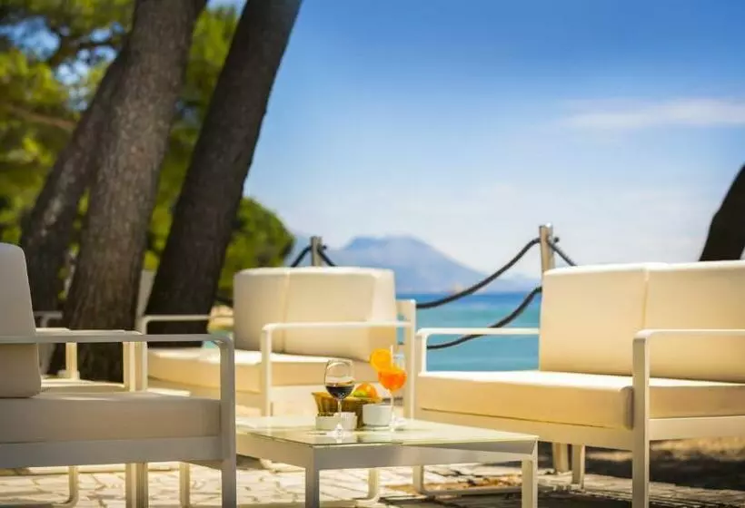 فندق Aminess Grand Azur