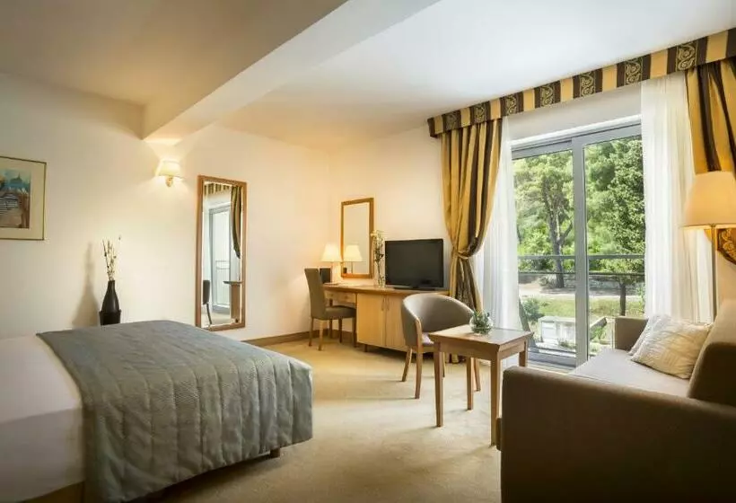 فندق Aminess Grand Azur