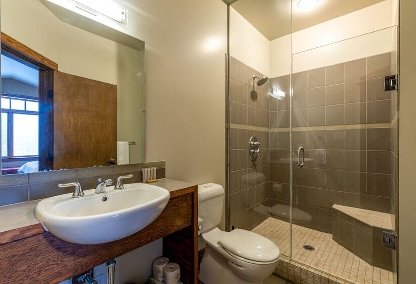 هتل Copper Horse Lodge