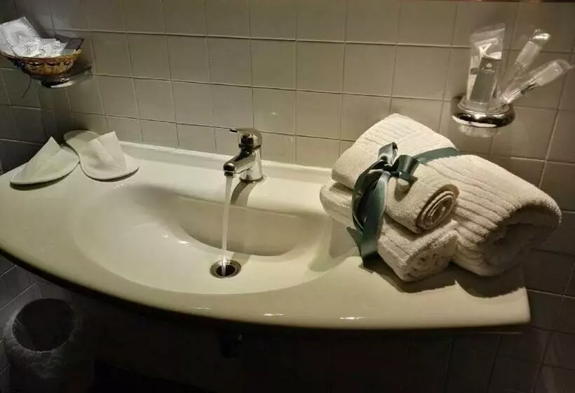 ホテル De La Ville