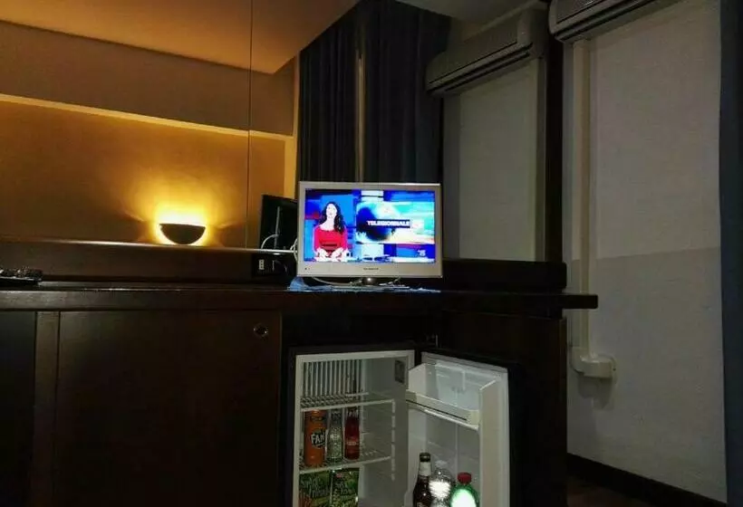 ホテル De La Ville