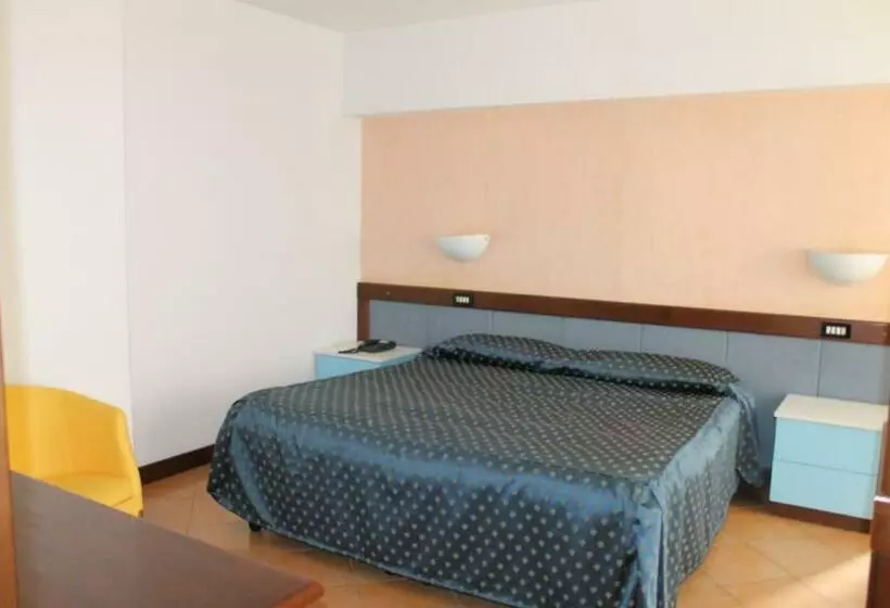 ホテル De La Ville